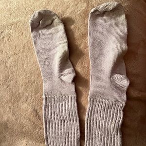 EUC vintage white EG Smith slouch socks